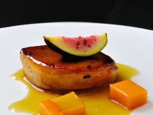 Foie gras poêlé sucré-salé à la mangue