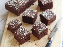 Cet ingrédient secret remplace à merveille le beurre dans cette recette de gâteau au chocolat