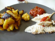 Bananes plantains avec du poisson braisé