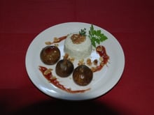 Panna cotta au Roquefort, figues au pineau des Charentes rosé