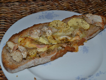 Tartine poulet pomme reblochon