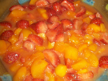 Poêlée de pêches, fraises à la menthe