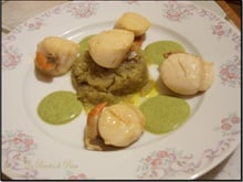 Noix de saint-jacques, compotée de fenouil, coulis de persil