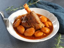 Souris d’agneau aux abricots moelleux