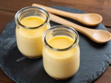 “Une recette totalement dingo” : François-Régis Gaudry vous fait découvrir une crème au thé jasmin que 2 grands chefs se sont transmises