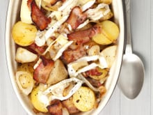 Vous aimez la tartiflette ? Attendez de goûter cette version au camembert, la Camem’flette