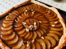 Tarte Tatin aux poires et aux noisettes