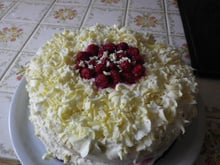 Gâteau aux framboises et chocolat blanc