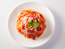 La cheffe Stéphanie Le Quellec dévoile la recette de pâtes aux tomates ultra simple que ses fils adorent