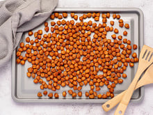 Des pois chiches rôtis goût poulet rôti : découvrez cette recette bluffante à tester absolument pour l'apéro