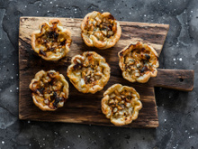 Pour l'apéritif dînatoire du Nouvel An : voici notre recette de muffins salés, parfaite pour utiliser les restes de foie gras de Noël !