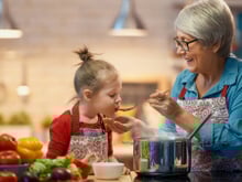 10 astuces de grand-mère à connaître : simples, efficaces et toujours utiles en cuisine