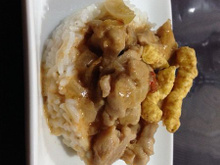 Poêlée de poulet satay (poulet au beurre de cacahouète)