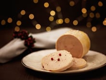 “Ma recette de foie gras favorite” : pour les fêtes, testez la superbe recette de foie gras poché de Julie Andrieu