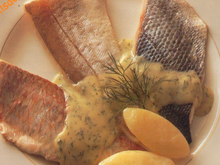 Panaché de poisson à la vapeur, sauce à l'aneth