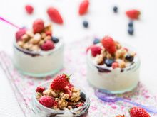 Frozen Yogurt à la Banane, aux Fruits Rouges & Country Crisp Fraise de Jordans