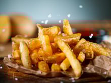 Cet ancien candidat de Top Chef, désormais étoilé, dévoile son ingrédient secret pour réussir vos frites maison à la perfection !
