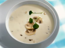 “Très facile et toujours réussi” : pour un délicieux velouté de champignons, testez cette recette conseillée par les lecteurs de 750g !