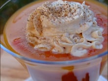 Velouté de potiron et poivrons rouges, chantilly de foie gras