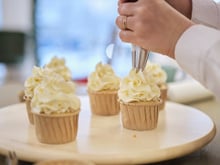 L’astuce de grand-mère que tout le monde devrait connaître pour une chantilly ferme qui ne retombe pas