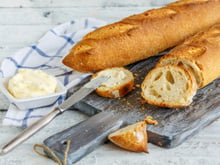 La boulangerie est fermée en août : voici comment réussir une parfaite baguette tradition maison