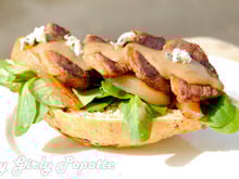 Tartines aux poires, magret et roquefort