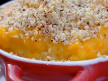 Gratins de pommes de terre et courge butternut aux agrumes et chapelure de noisettes