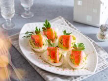 Œufs mimosa au saumon façon "carotte" : l’entrée qui va bluffer vos invités pour Pâques