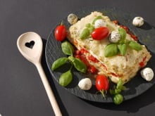 Cette recette de lasagne façon salade caprese est la nouvelle star de votre été