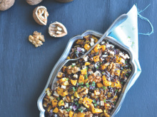 Salade tiède de courge butternut, tofu fumé, noix et citron