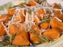 Gnocchi de butternut au beurre de romarin