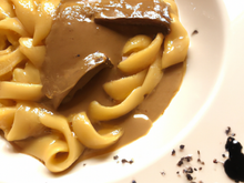 Pâtes d'alsace au foie gras sauce à la truffe