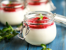 Notre panna cotta inratable : l’idée parfaite de dessert pour le Nouvel An, facile et personnalisable selon les goûts de tous !
