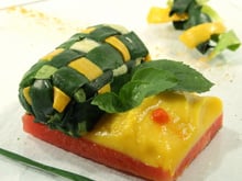 Ballotin de saumon aux courgettes, pastèque et curry