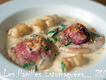 Raviolis de pommes de terre, farcis au chèvre, betterave et roquette