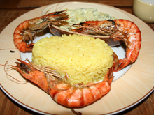 Gambas à la plancha fondue de poireaux et riz safrané
