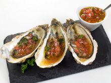 Huîtres crues à la sauce vierge