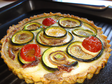 Tarte au pur brebis des Pyrénées à la courgette et aux tomates séchées