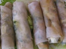 Rouleaux de printemps roquefort, poire, noix et leur vinaigrette au miel