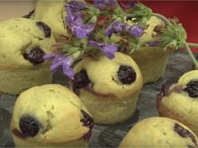 Muffins pistache-myrtille-violette