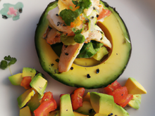 Avocat accompagné de poisson