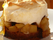 Pommes meringuées sur nid d'épices et leur crème anglaise à l'anis vert