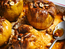 Laurent Mariotte vous propose sa recette pour rendre les pommes au four encore plus gourmandes