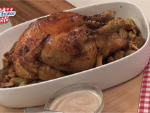 Chapon aux girolles, sauce foie gras