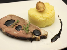 Gigot d'agneau sauce aux agrumes, balsamique et épices