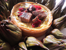 Tarte fine à l'artichaut, filet mignon de sanglier aux baies de Genévrier