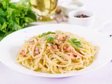 Pâtes à la crème fraîche et au jambon