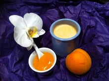 Panna Cotta à l'ancienne, coulis d'abricot à l'Ylang Ylang