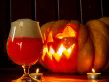 Cette icône du cinéma va lancer sa propre bière pour Halloween !