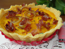 Petite quiche aux oignons mimolette lardons